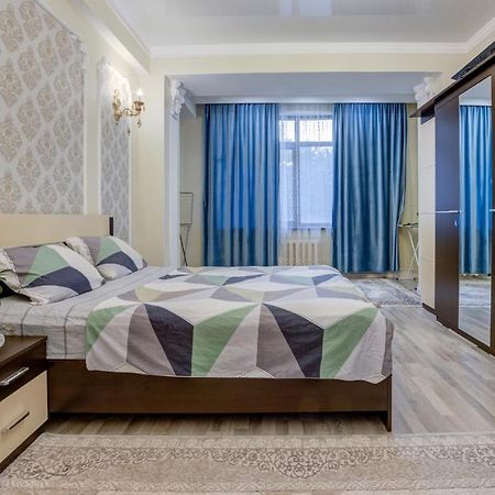 2-Ком Квартира Διαμέρισμα Μπισκέκ Εξωτερικό φωτογραφία